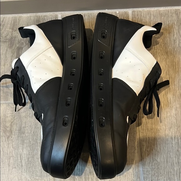 Ecco 720 Street wear Black and White Low-Top Sneakers  size 44 / US 10-10.5 - Picture 11 of 12